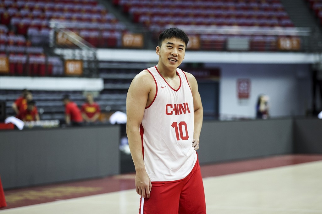 体坛周报:王俊杰不仅是即战力 更是未来扛起男篮锋线大旗的基石